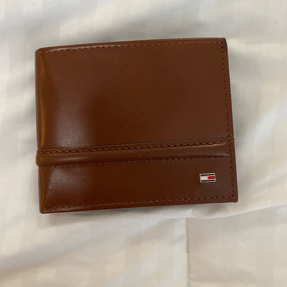 Men’s brown wallet